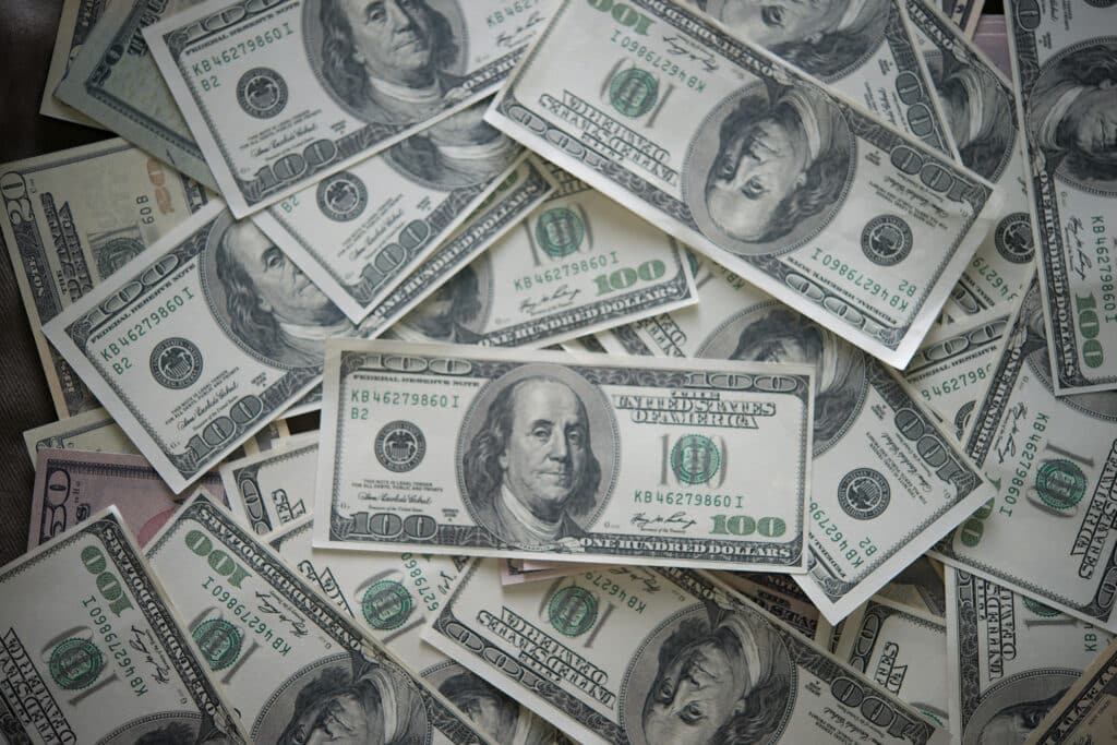สอนเทรด Forex สำหรับมือใหม่ : เงินอ่อนค่า-แข็งค่าสำคัญอย่างไร ? สอนเทรด Forex สำหรับมือใหม่ : เงินอ่อนค่า-แข็งค่าสำคัญอย่างไร ?